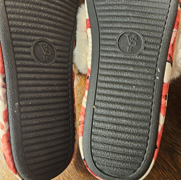 Victoria's Secret Floral Slippers with Cream Fur - Picture 8 of 8